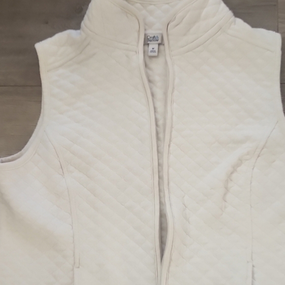 Croft & Barrow Cream Quilted Vest - Picture 3 of 3